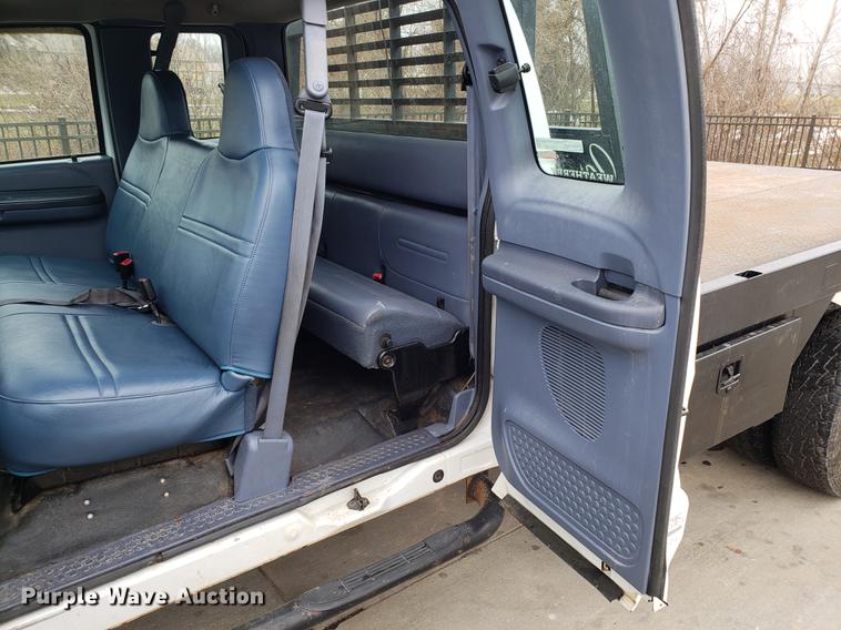 image for item DB9495 1999 Ford F350 Super Duty SuperCab pickup truck