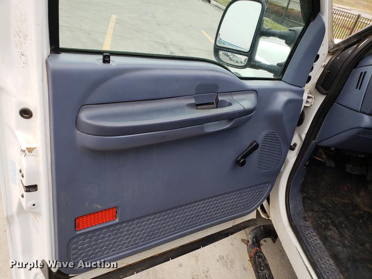 image for item DB9495 1999 Ford F350 Super Duty SuperCab pickup truck