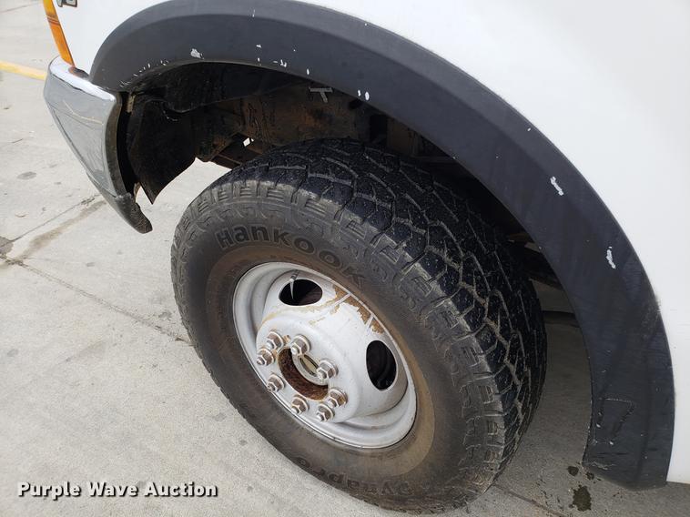 image for item DB9495 1999 Ford F350 Super Duty SuperCab pickup truck