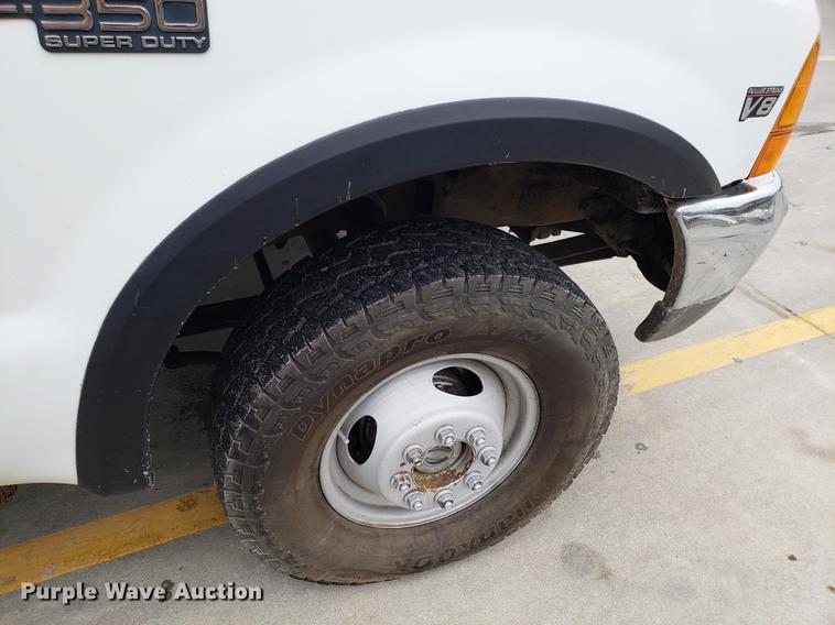 image for item DB9495 1999 Ford F350 Super Duty SuperCab pickup truck