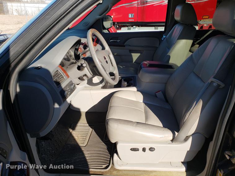 image for item DB9496 2011 GMC Sierra 1500 Crew Cab pickup truck