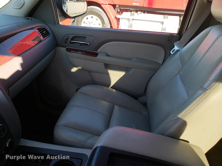 image for item DB9496 2011 GMC Sierra 1500 Crew Cab pickup truck