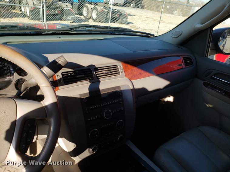 image for item DB9496 2011 GMC Sierra 1500 Crew Cab pickup truck