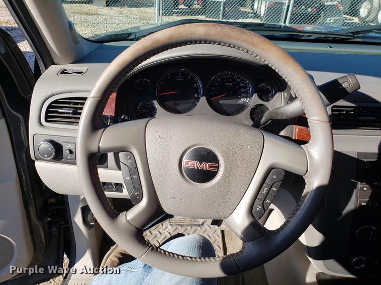 image for item DB9496 2011 GMC Sierra 1500 Crew Cab pickup truck