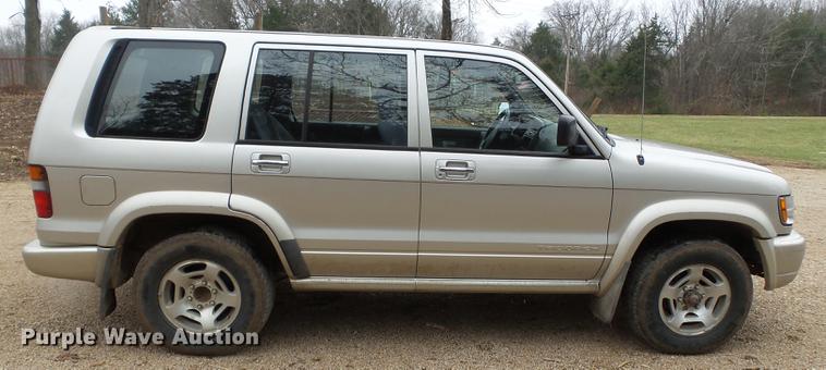 image for item DD2388 1998 Isuzu Trooper SUV
