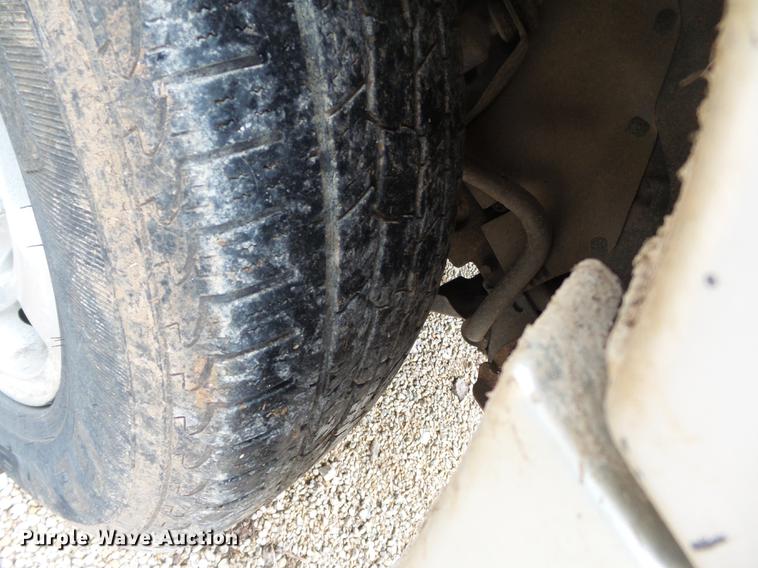 image for item DD2388 1998 Isuzu Trooper SUV