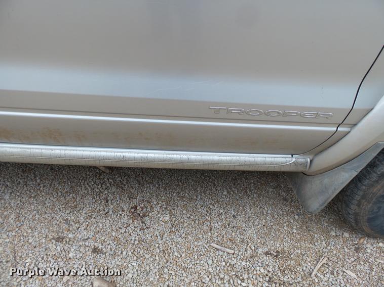 image for item DD2388 1998 Isuzu Trooper SUV