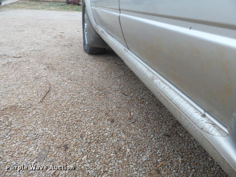 image for item DD2388 1998 Isuzu Trooper SUV