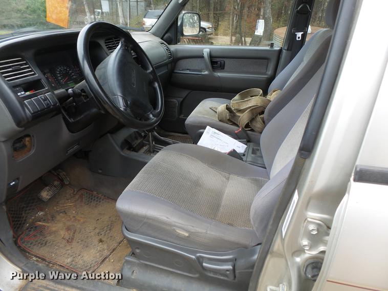 image for item DD2388 1998 Isuzu Trooper SUV