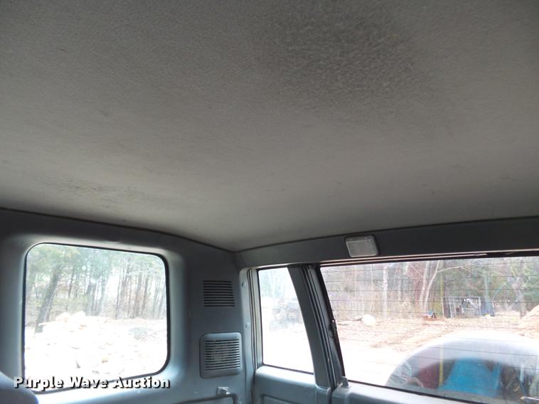 image for item DD2388 1998 Isuzu Trooper SUV