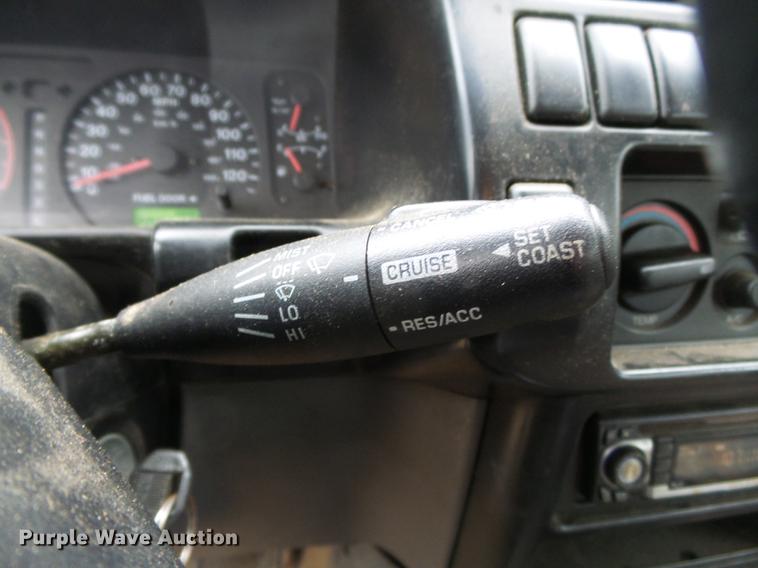 image for item DD2388 1998 Isuzu Trooper SUV