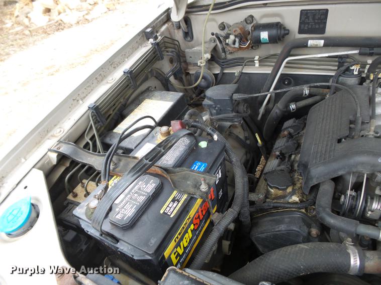 image for item DD2388 1998 Isuzu Trooper SUV