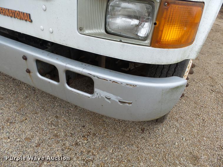 image for item DD2389 1991 International 4700 box truck