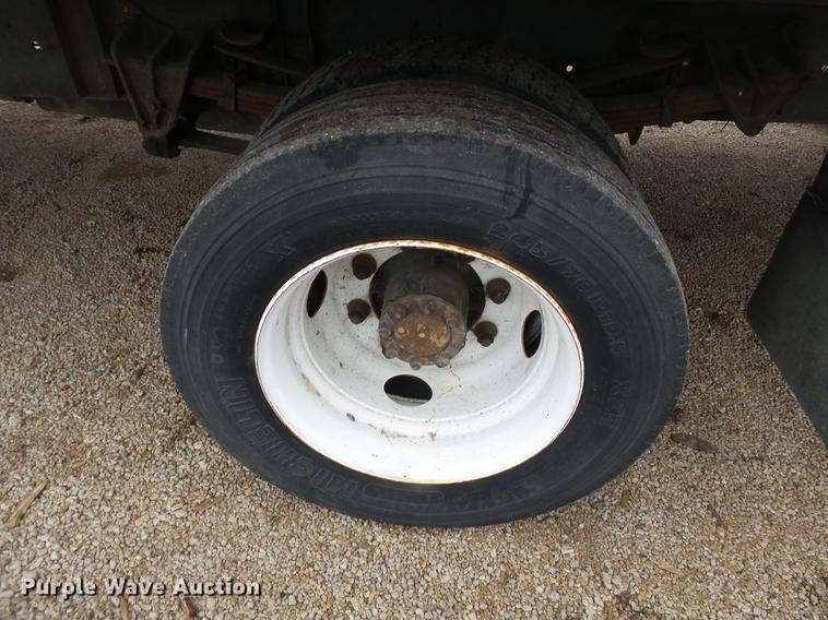 image for item DD2389 1991 International 4700 box truck