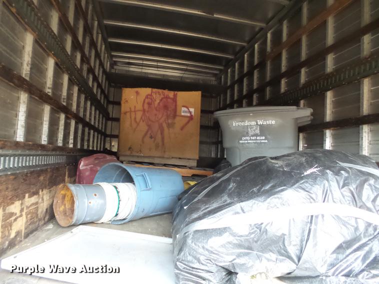 image for item DD2389 1991 International 4700 box truck