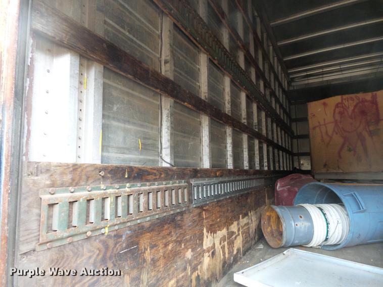 image for item DD2389 1991 International 4700 box truck