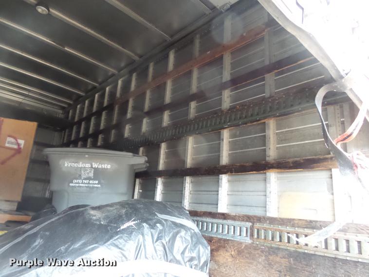 image for item DD2389 1991 International 4700 box truck