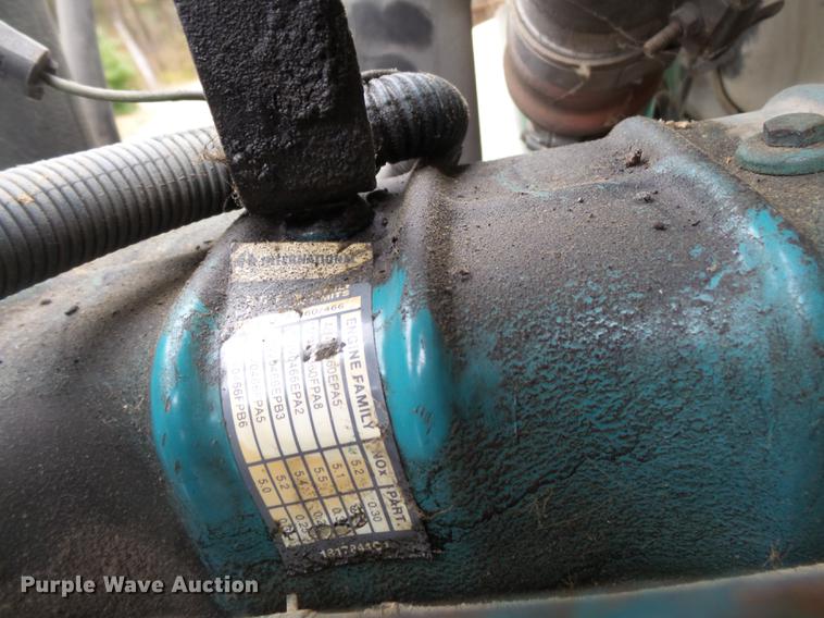 image for item DD2389 1991 International 4700 box truck