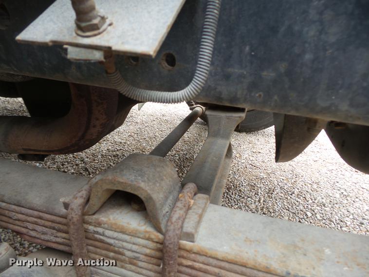 image for item DD2389 1991 International 4700 box truck