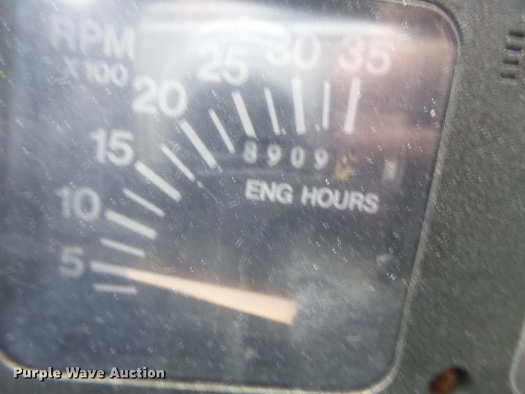 image for item DD2389 1991 International 4700 box truck