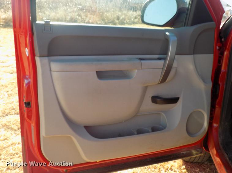 image for item DD3519 2012 Chevrolet Silverado 1500 pickup truck