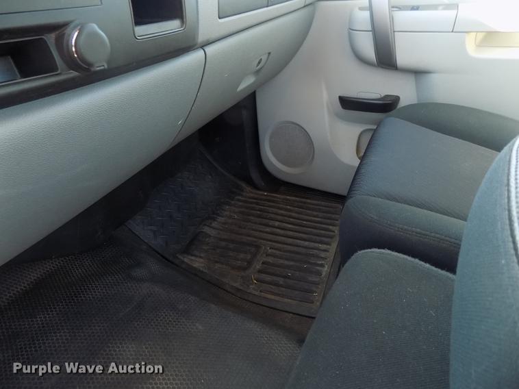 image for item DD3519 2012 Chevrolet Silverado 1500 pickup truck