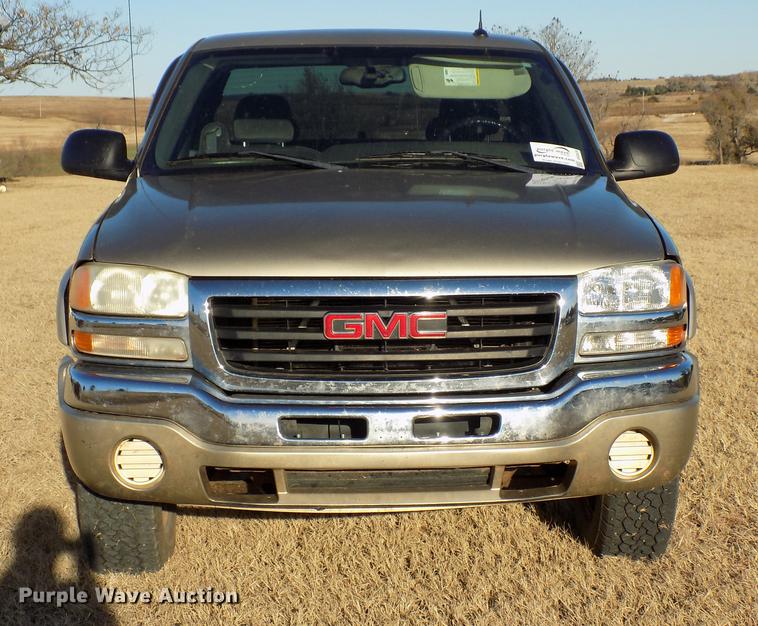 image for item DD3520 2005 GMC Sierra 1500 Ext. Cab pickup truck