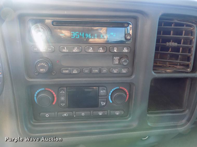 image for item DD3520 2005 GMC Sierra 1500 Ext. Cab pickup truck