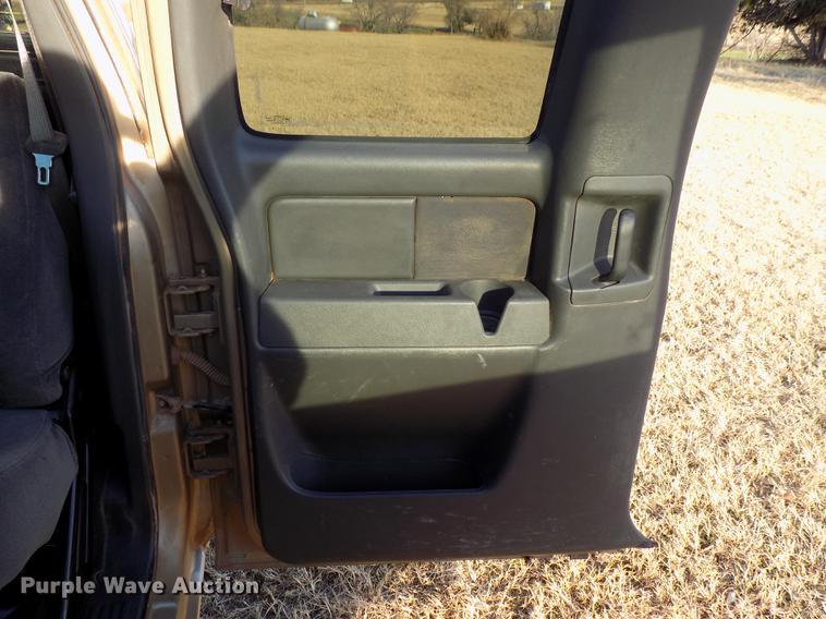 image for item DD3520 2005 GMC Sierra 1500 Ext. Cab pickup truck