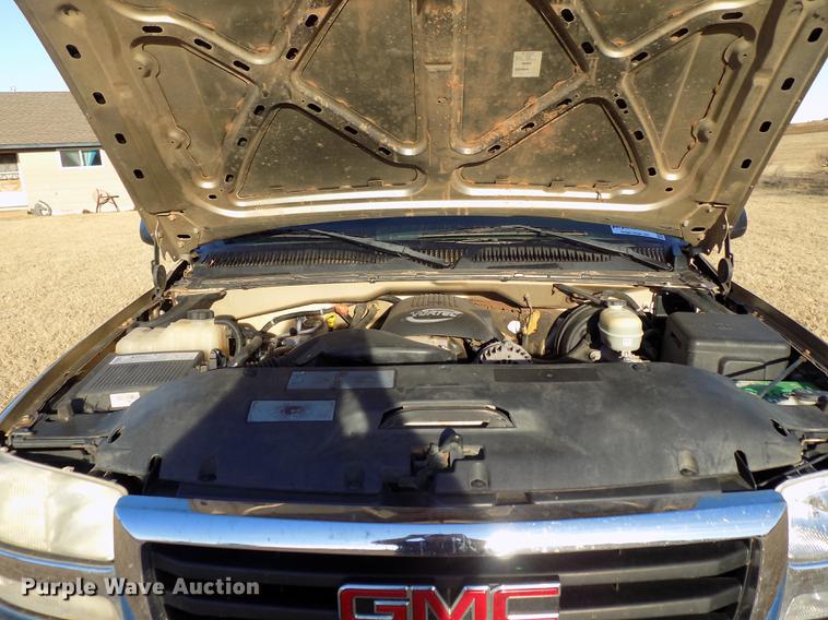 image for item DD3520 2005 GMC Sierra 1500 Ext. Cab pickup truck