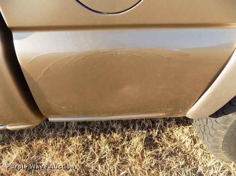 image for item DD3520 2005 GMC Sierra 1500 Ext. Cab pickup truck