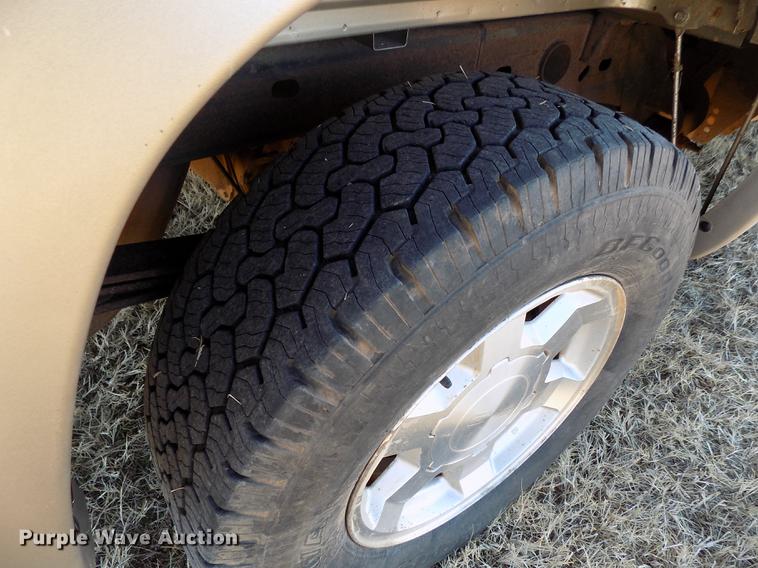 image for item DD3520 2005 GMC Sierra 1500 Ext. Cab pickup truck