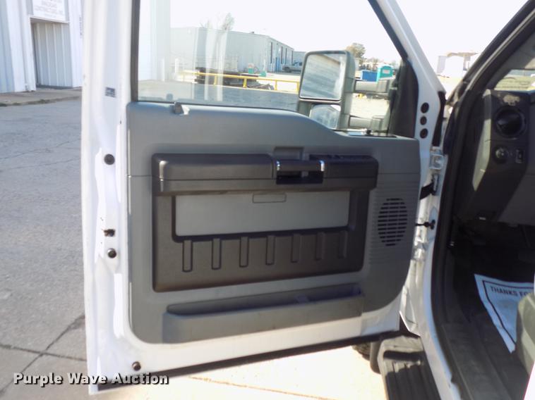 image for item DD3531 2011 Ford F450 Super Duty Crew Cab flatbed truck