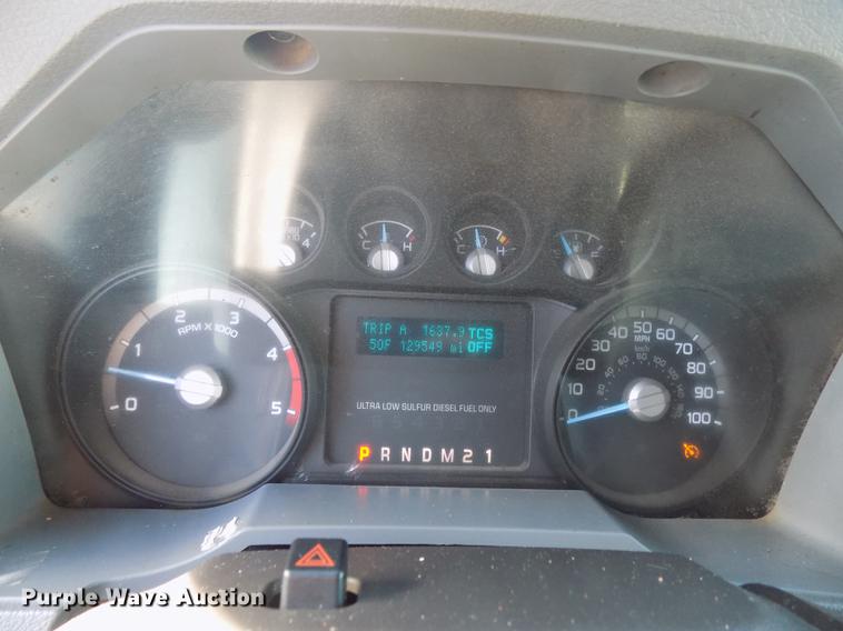 image for item DD3531 2011 Ford F450 Super Duty Crew Cab flatbed truck