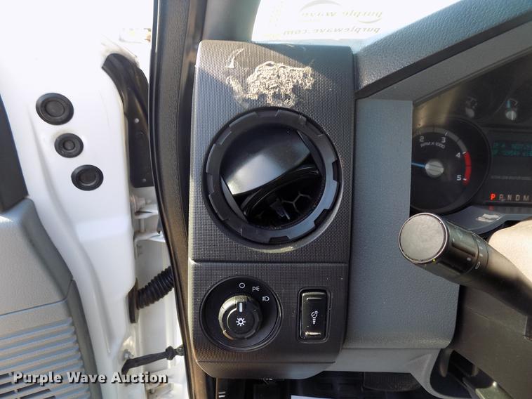 image for item DD3531 2011 Ford F450 Super Duty Crew Cab flatbed truck