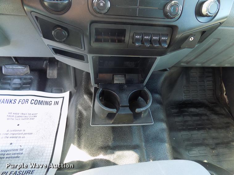 image for item DD3531 2011 Ford F450 Super Duty Crew Cab flatbed truck