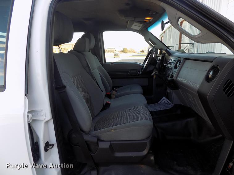 image for item DD3531 2011 Ford F450 Super Duty Crew Cab flatbed truck