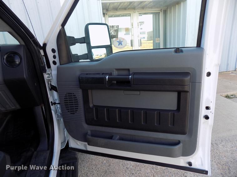 image for item DD3531 2011 Ford F450 Super Duty Crew Cab flatbed truck