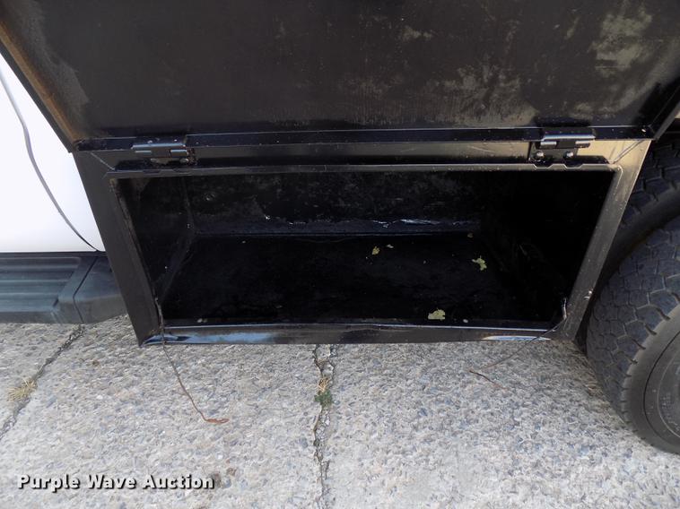 image for item DD3531 2011 Ford F450 Super Duty Crew Cab flatbed truck