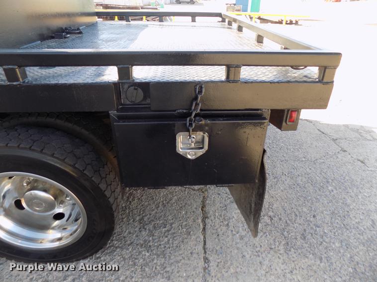 image for item DD3531 2011 Ford F450 Super Duty Crew Cab flatbed truck