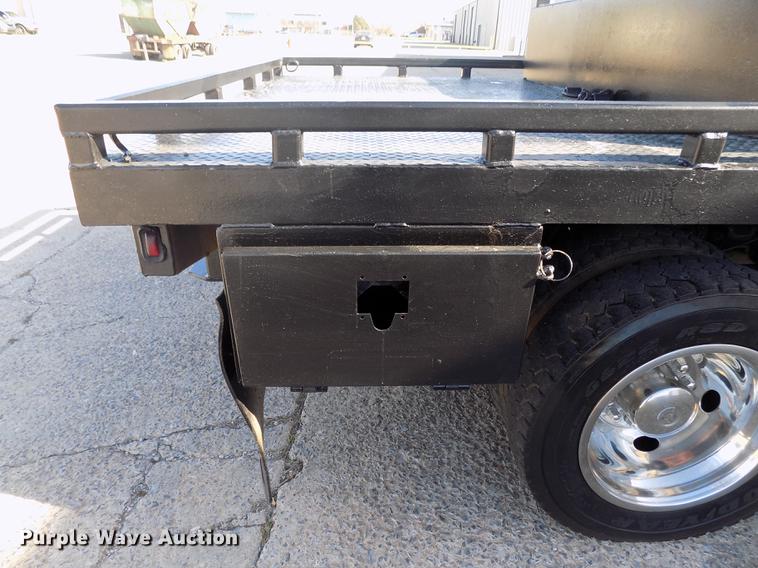 image for item DD3531 2011 Ford F450 Super Duty Crew Cab flatbed truck