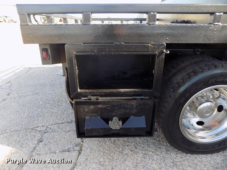 image for item DD3531 2011 Ford F450 Super Duty Crew Cab flatbed truck