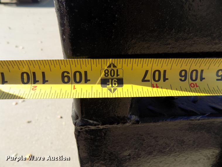 image for item DD3531 2011 Ford F450 Super Duty Crew Cab flatbed truck