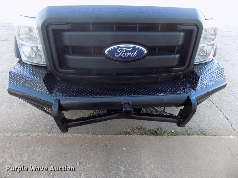 image for item DD3531 2011 Ford F450 Super Duty Crew Cab flatbed truck