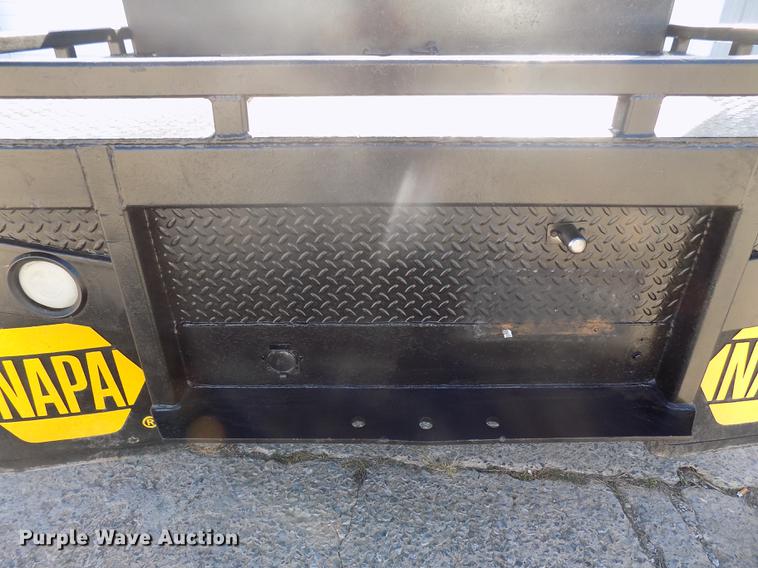 image for item DD3531 2011 Ford F450 Super Duty Crew Cab flatbed truck