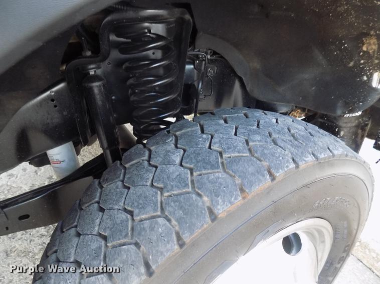 image for item DD3531 2011 Ford F450 Super Duty Crew Cab flatbed truck