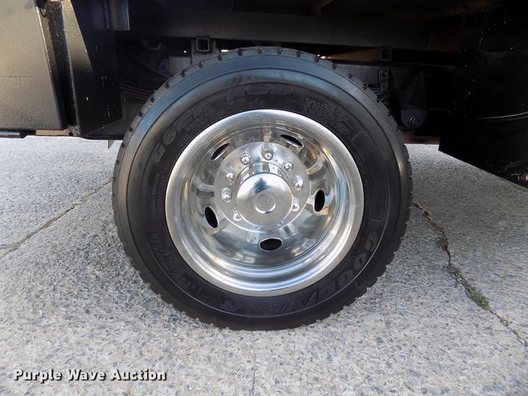 image for item DD3531 2011 Ford F450 Super Duty Crew Cab flatbed truck