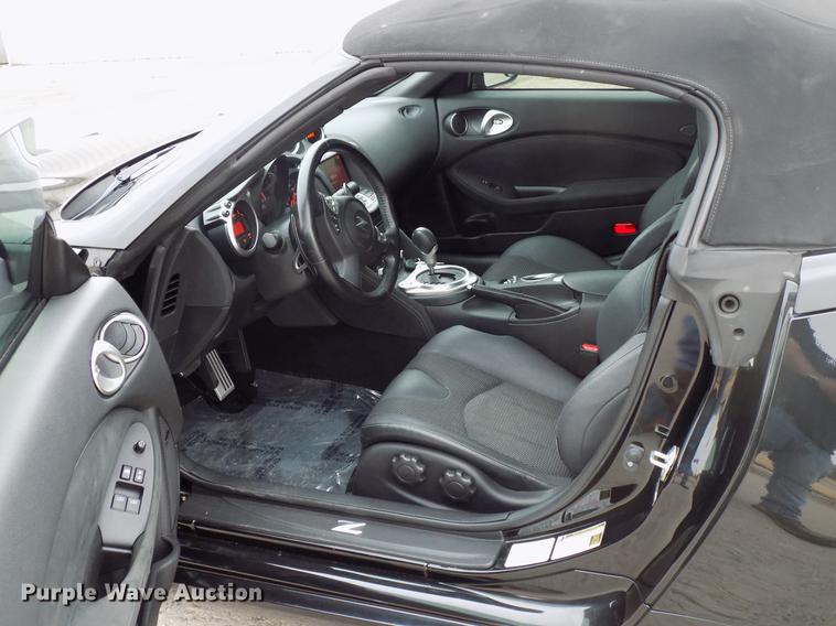image for item DD3532 2016 Nissan 370Z Touring convertible