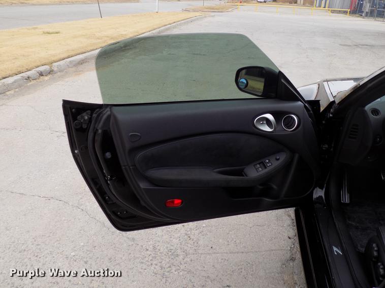 image for item DD3532 2016 Nissan 370Z Touring convertible