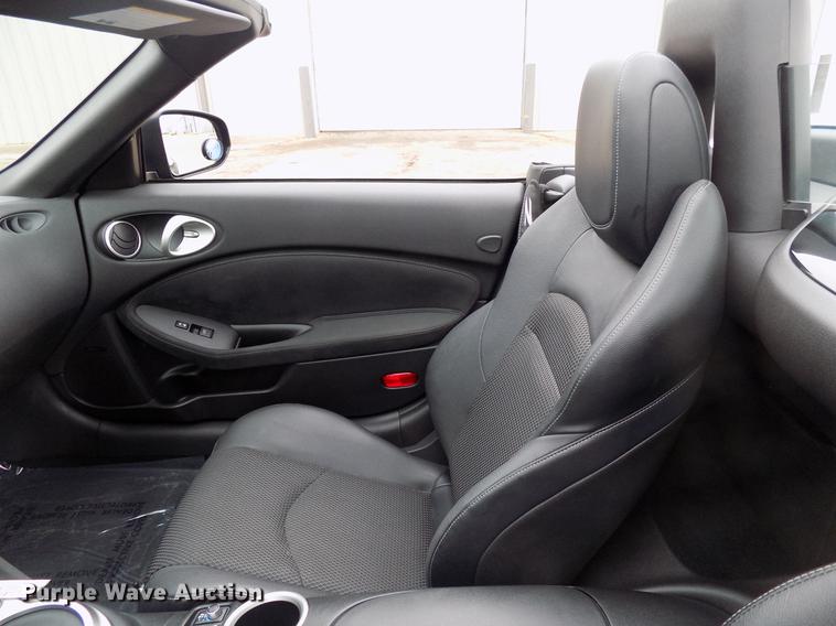 image for item DD3532 2016 Nissan 370Z Touring convertible